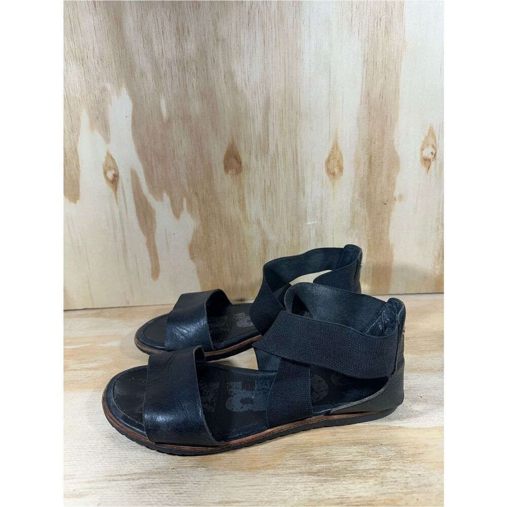 Sorel Ella Black Leather Flat Sandals Women’s Size 7